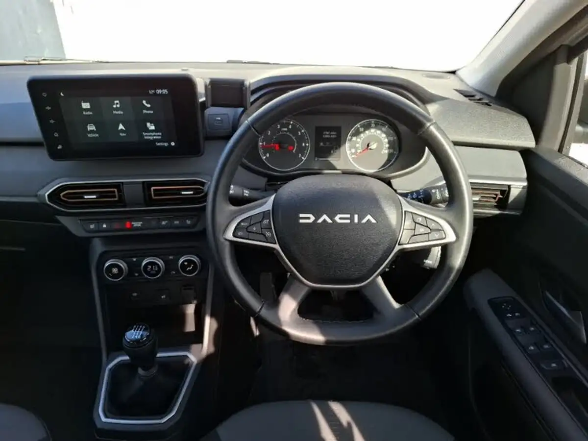 2023-dacia-sandero-stepway-10-tce-essential-90bhp-big-6