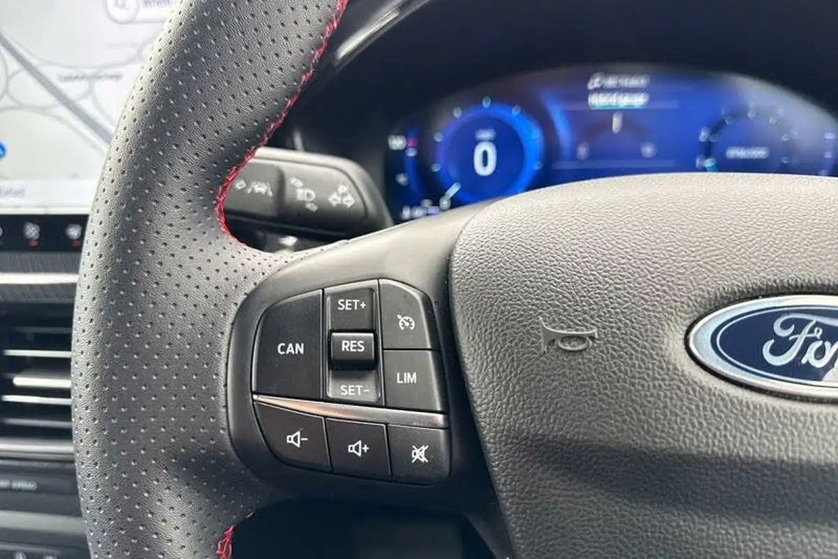 2024-ford-focus-10t-st-line-x-155ps-hatchback-powershift-big-25