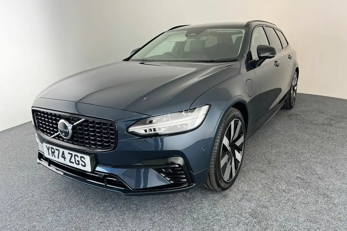 2024-volvo-v90-20-t6-r-design-big-25