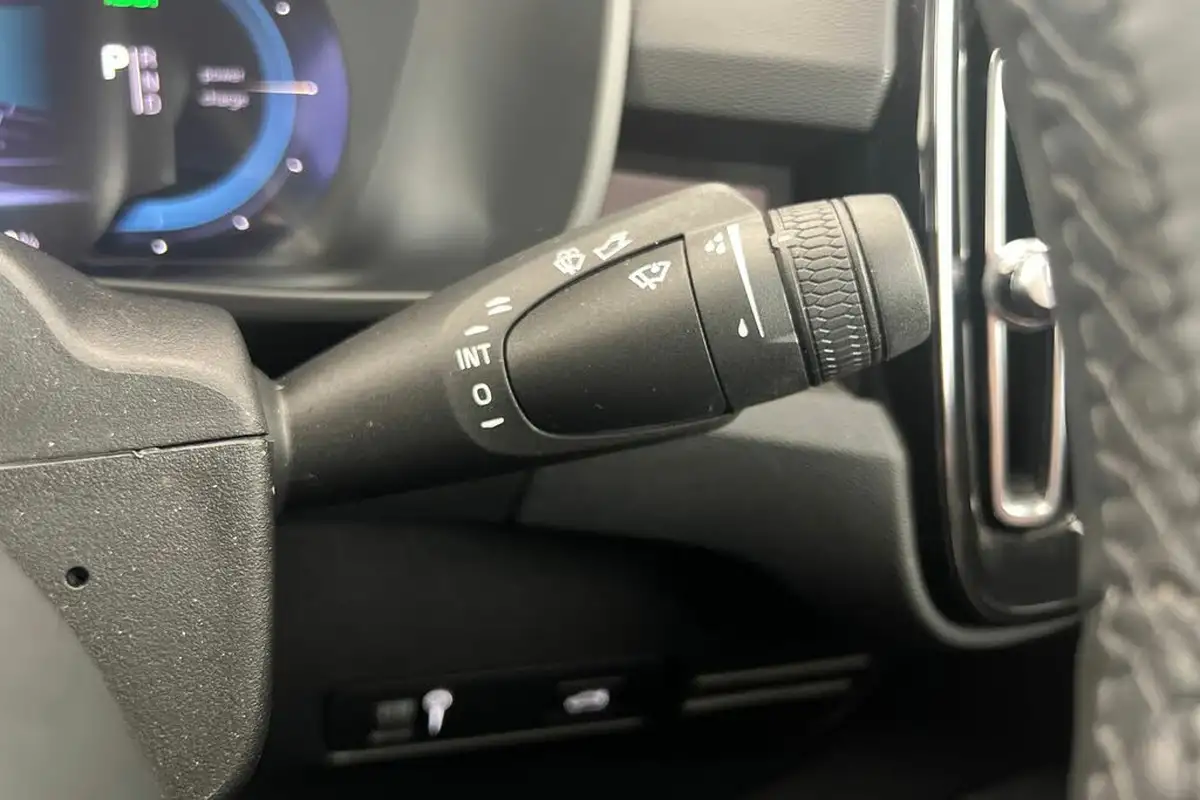 2022-volvo-c40-e-twin-recharge-pro-big-37