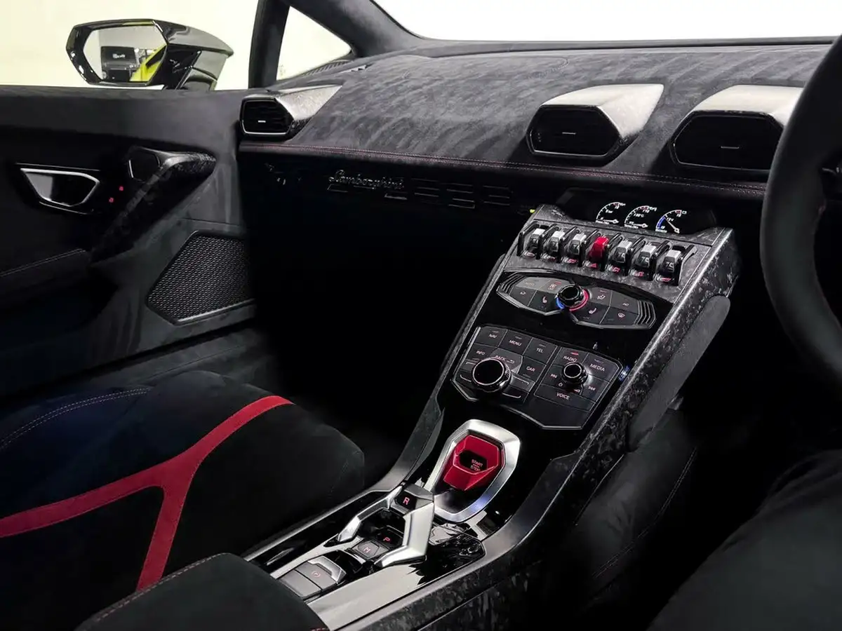 2019-lamborghini-huracan-big-43