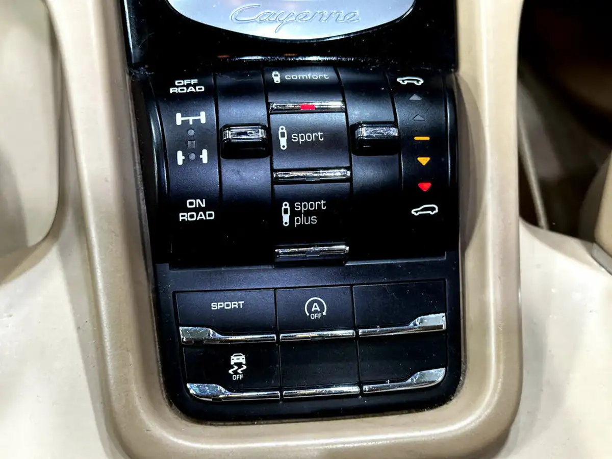 2016-porsche-cayenne-30td-platinum-edition-big-44