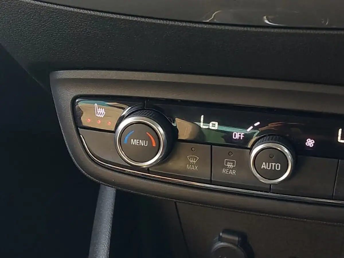 2021-vauxhall-crossland-12-elite-nav-130ps-auto-big-17