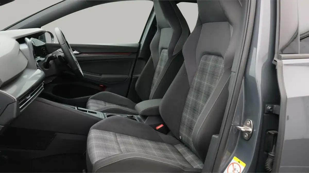2022-volkswagen-golf-20tdi-gtd-big-14