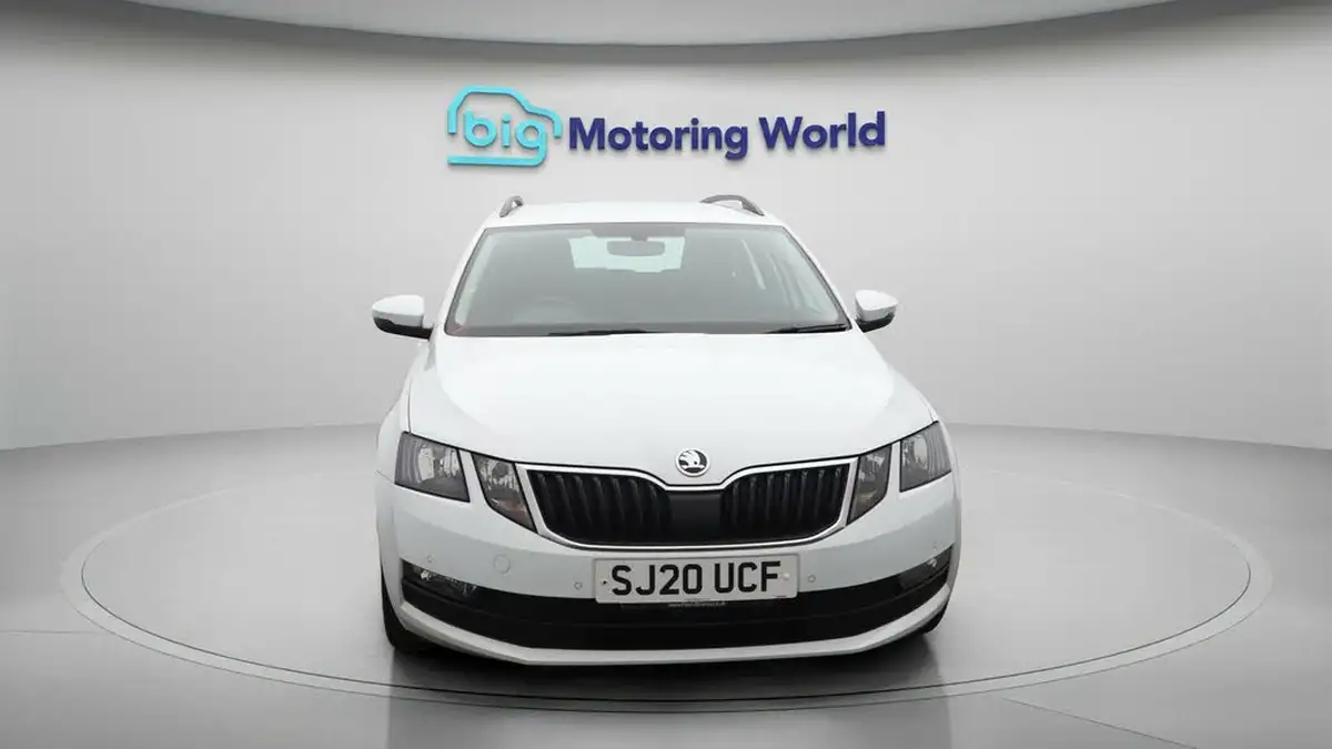 2020-skoda-octavia-16tdi-se-technology-estate-big-2