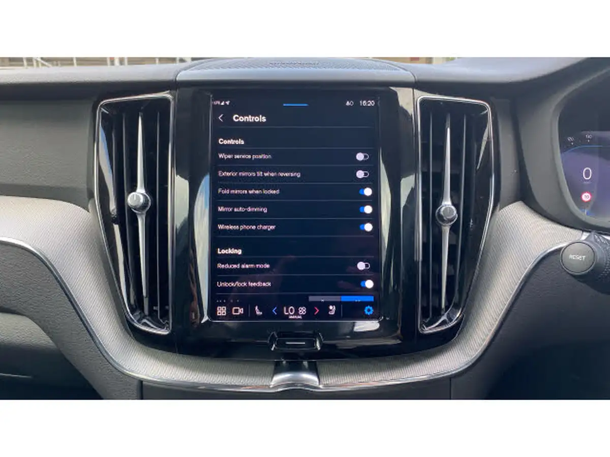 2024-volvo-xc60-20td-b4-plus-big-34
