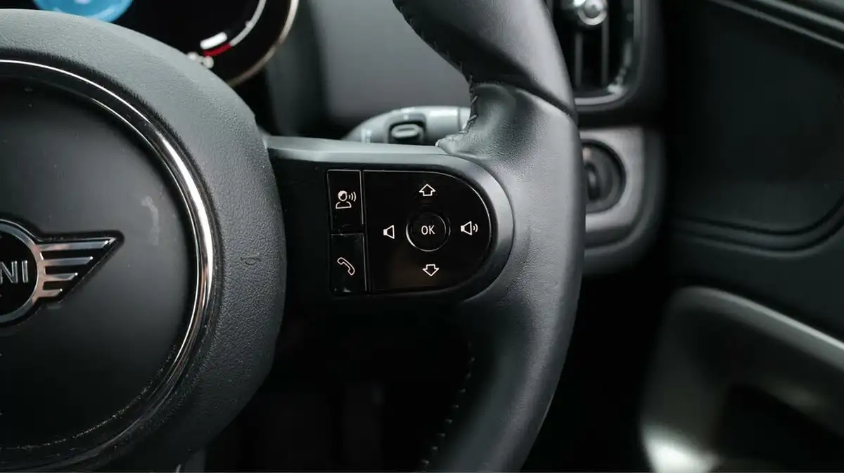 2022-mini-countryman-15-cooper-sport-comfortnav-plus-big-25