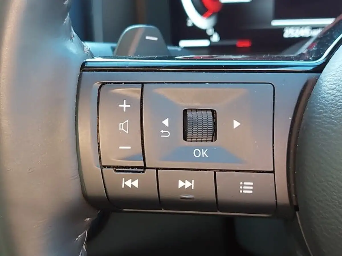 2022-nissan-qashqai-13-dig-t-tekna-158ps-xtronic-big-17