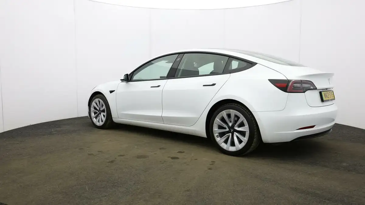 2021-tesla-model-3-e-long-range-4x4-big-4
