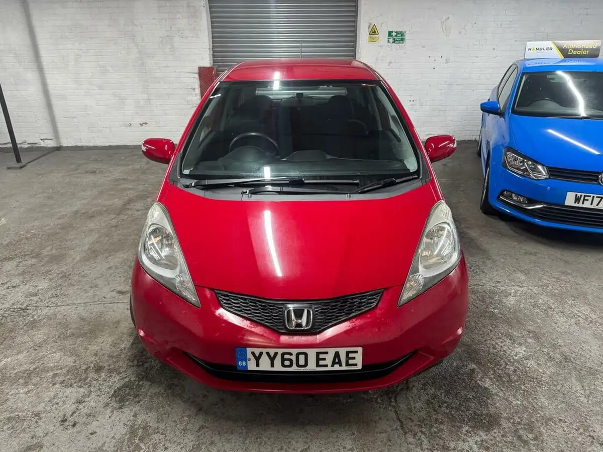 2010-honda-jazz-14-es-big-7