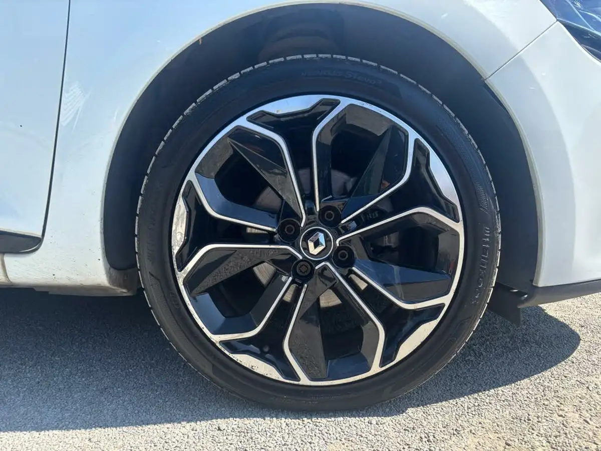 2018-renault-clio-09-tce-iconic-90ps-big-78
