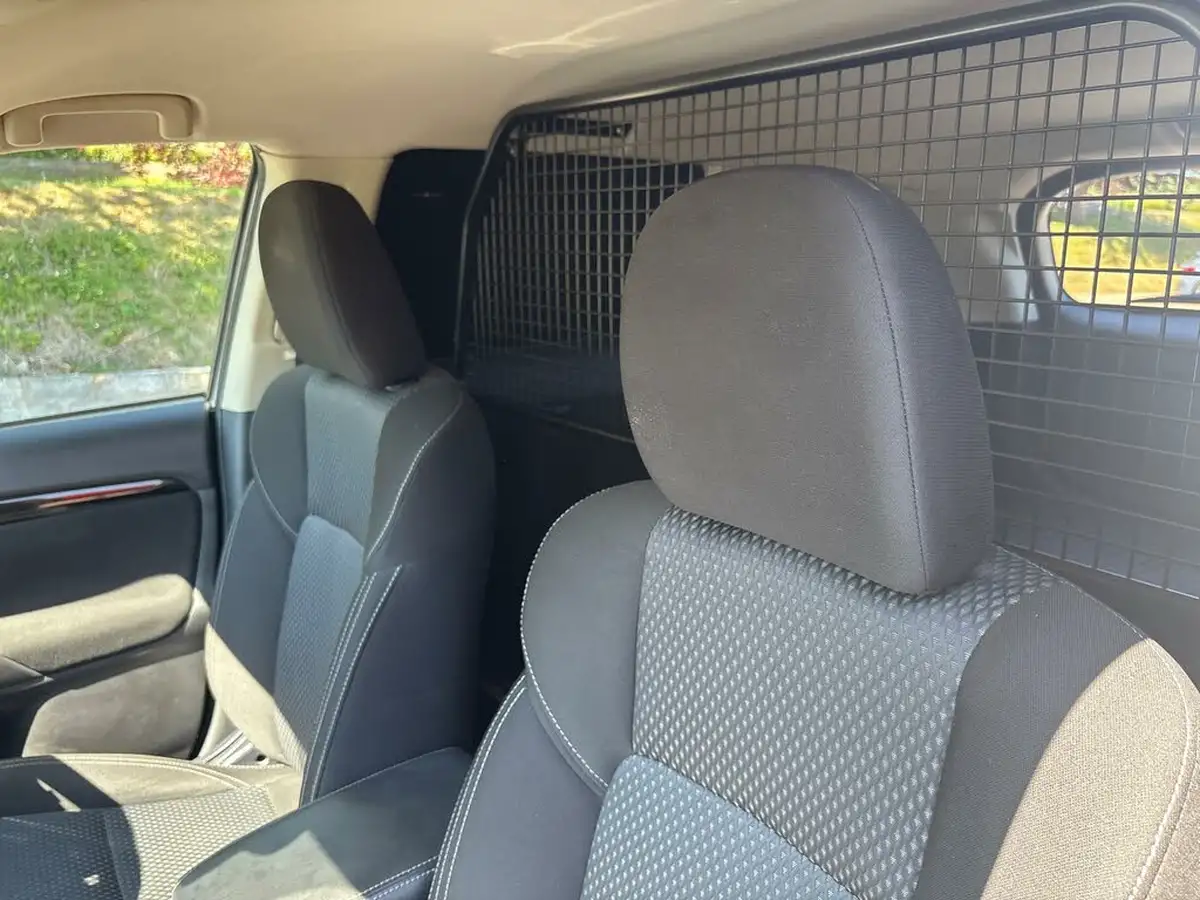 2020-mitsubishi-outlander-24-reflex-plus-commercial-big-21