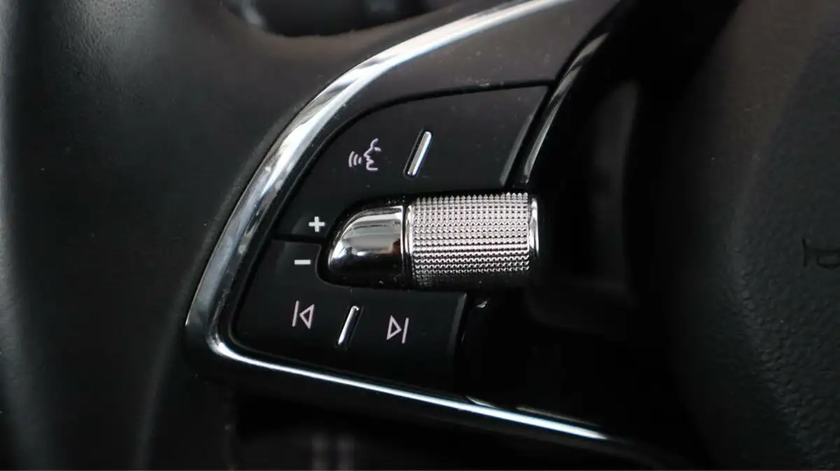 2021-skoda-fabia-10-tsi-se-drive-95ps-hatchback-big-23
