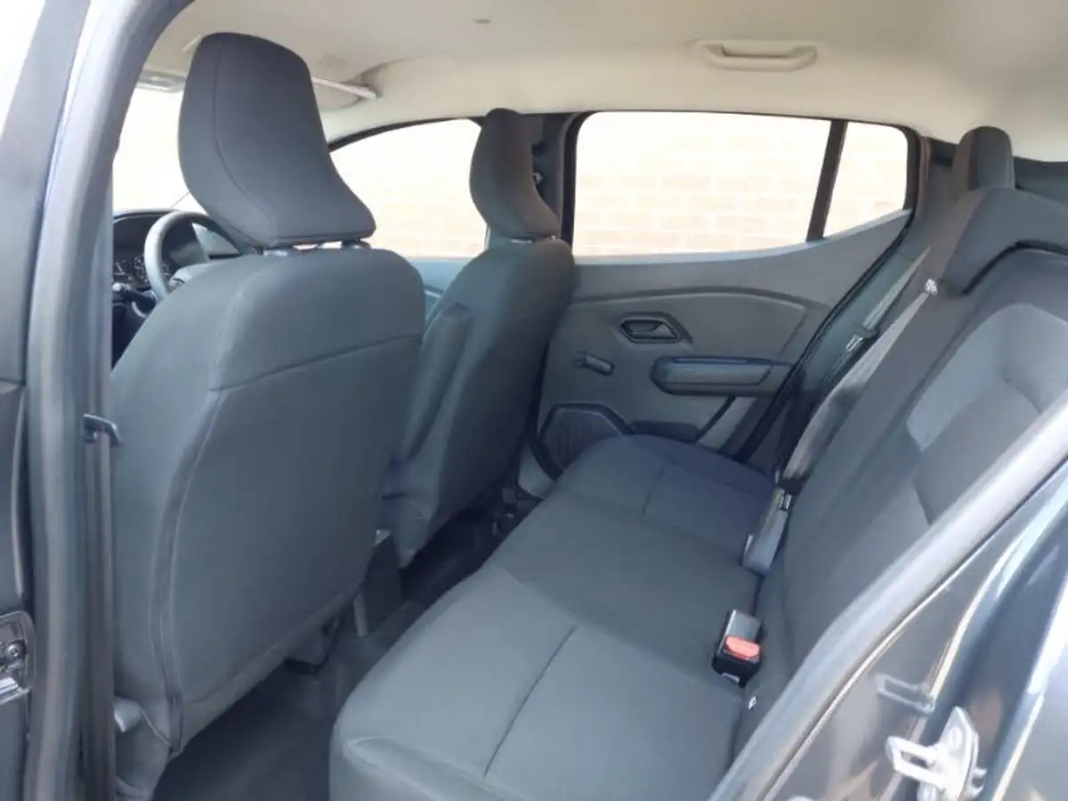 2022-dacia-sandero-10-sce-essential-big-5