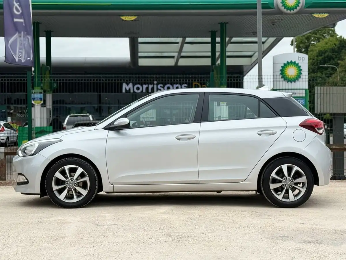 2016-hyundai-i20-12-blue-drive-se-hatchback-5d-big-22