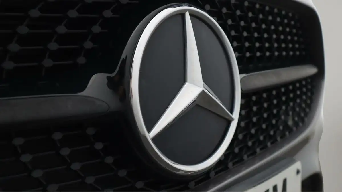 2021-mercedes-benz-a-class-20-a250-amg-line-executive-edition-saloon-4d-big-22