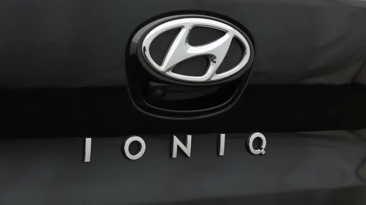 2020-hyundai-kona-e-premium-136ps-39kwh-big-21
