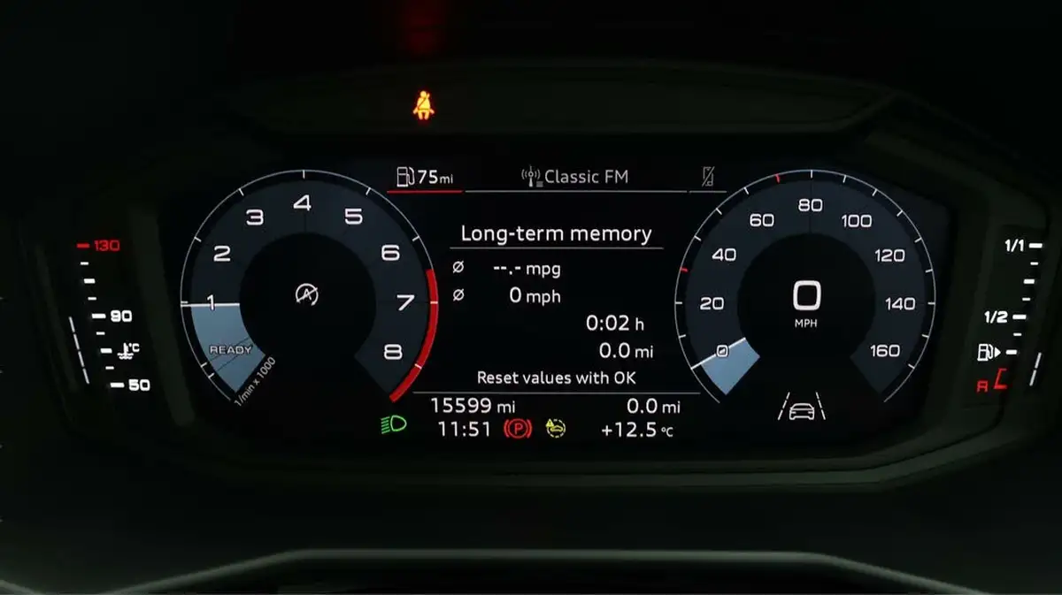 2022-audi-a1-10-30-tfsi-technik-big-9
