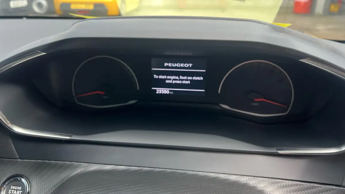 2022-peugeot-208-12-puretech-active-premium-75ps-big-12