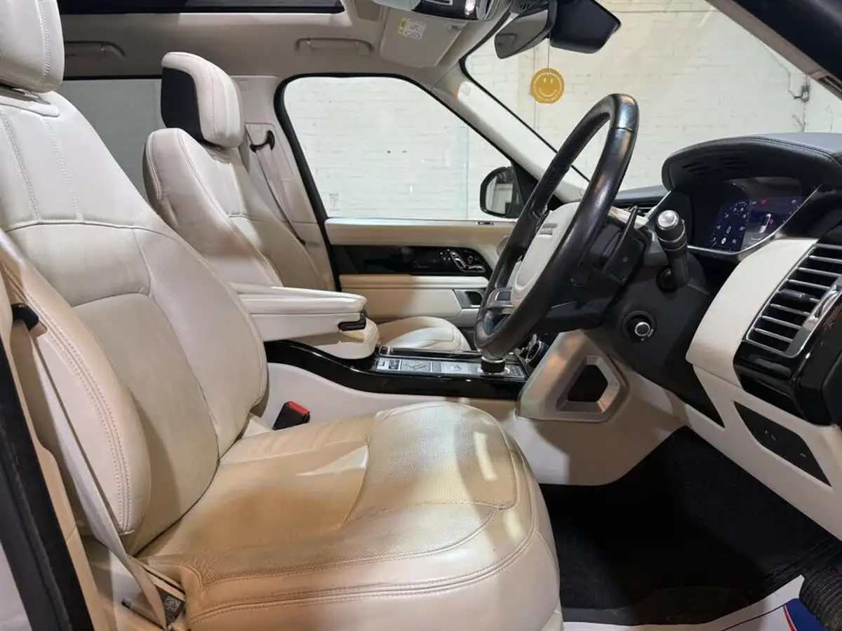 2020-land-rover-range-rover-30-p400-vogue-se-big-39