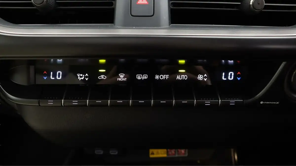 2022-lexus-ux-250h-20-ux-184bhp-premium-plus-pack-big-12
