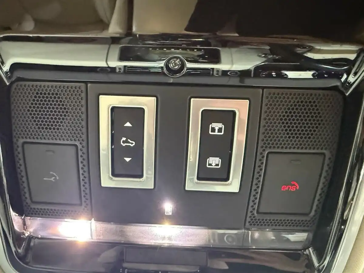 2020-land-rover-range-rover-30-p400-vogue-se-big-15