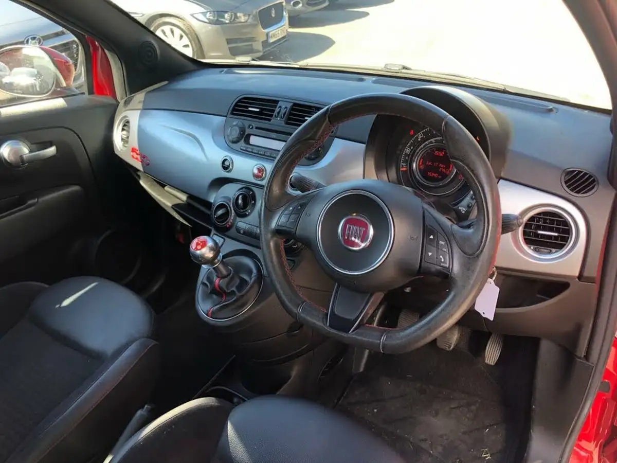 2014-fiat-500-12-s-big-7
