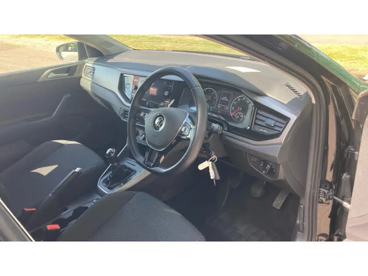 2021-volkswagen-polo-10-tsi-match-big-5
