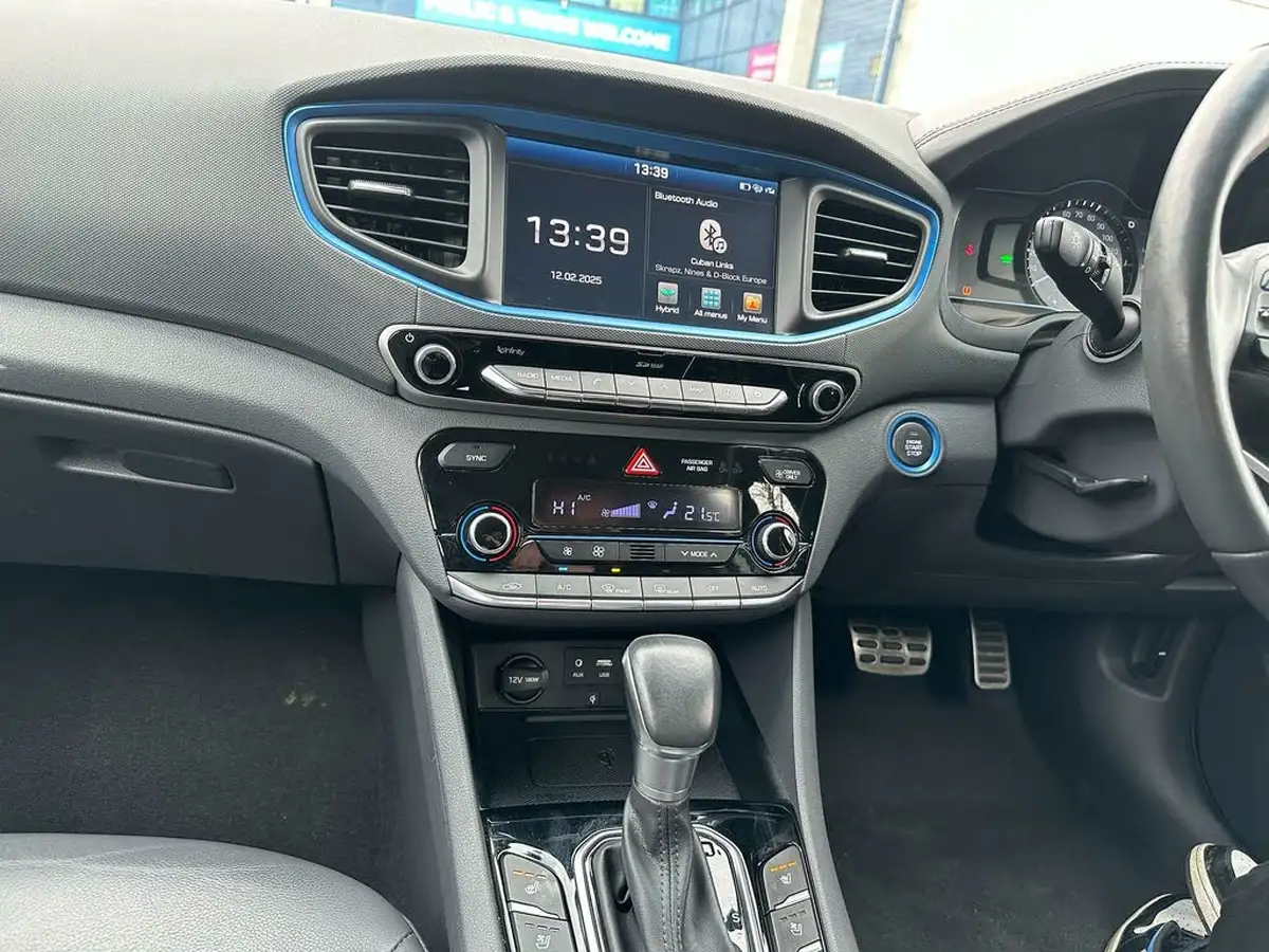 2018-hyundai-ioniq-16-gdi-premium-se-hybrid-big-15