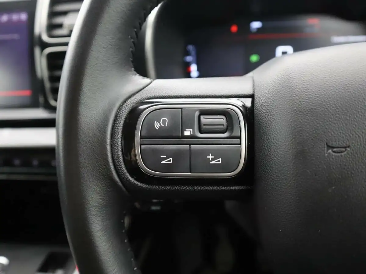 2022-citroen-c5-aircross-12-puretech-shine-ss-big-32