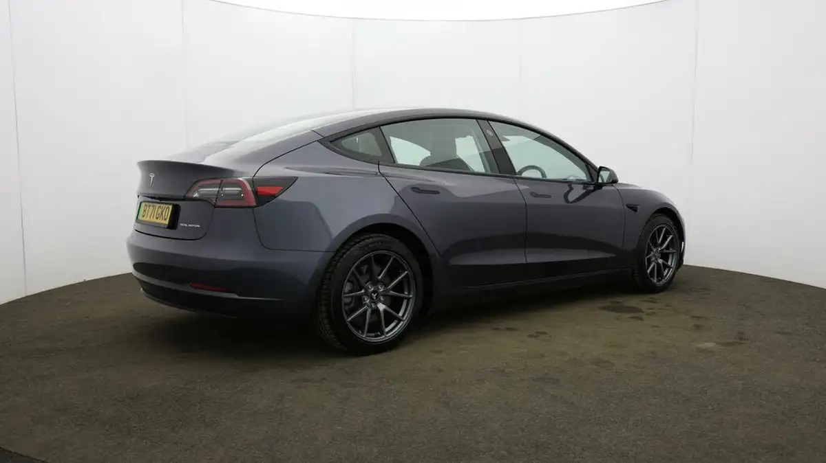 2021-tesla-model-3-e-long-range-awd-big-57