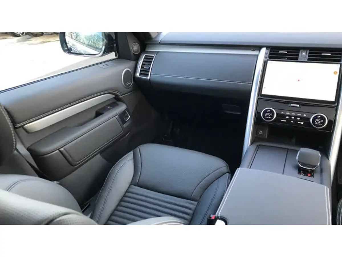 2024-land-rover-discovery-30-d350-dynamic-hse-big-9
