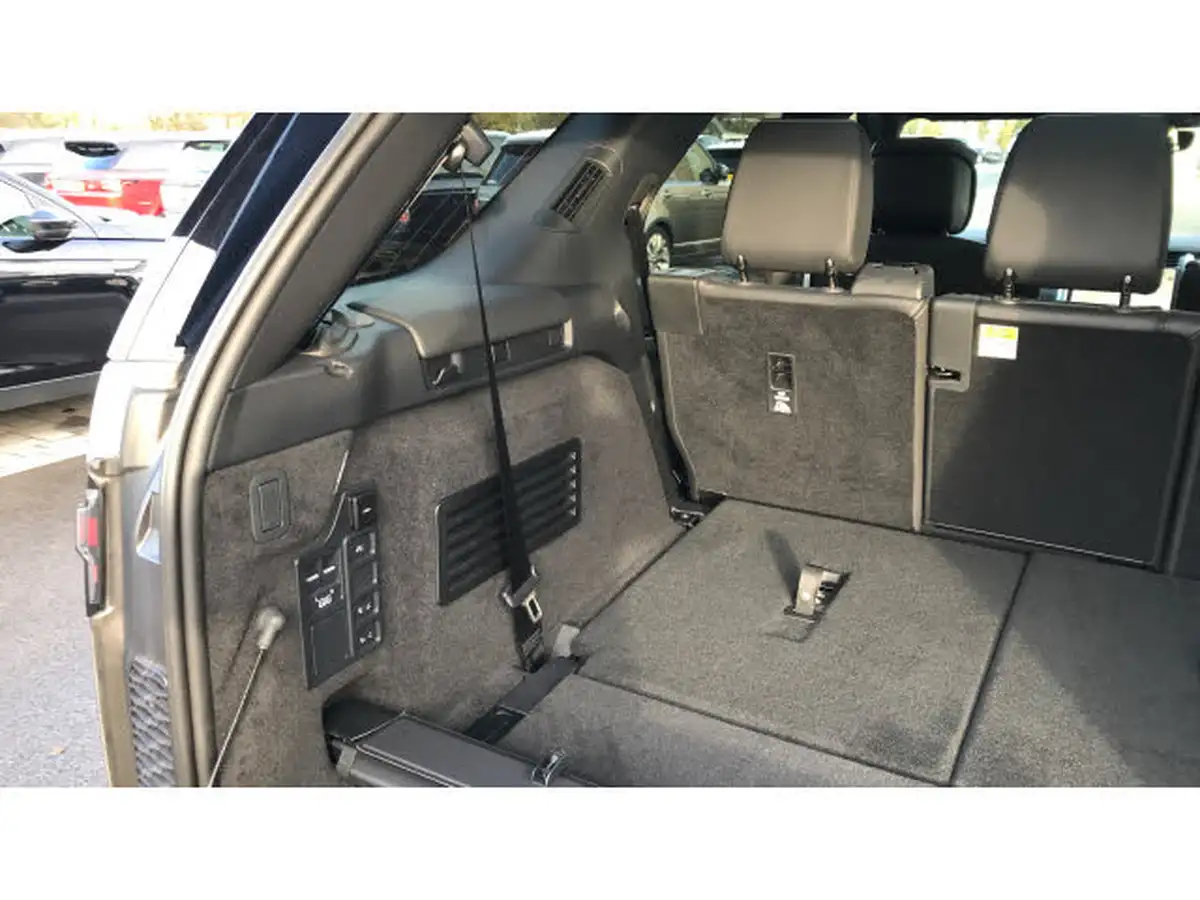 2024-land-rover-discovery-30-d350-dynamic-hse-big-33