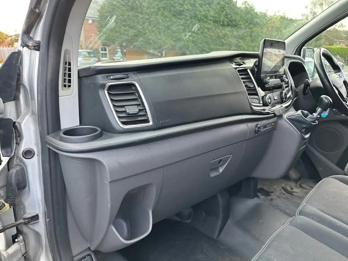 2019-ford-transit-custom-20tdci-300-l2h1-limited-130pseu6-panel-van-big-27