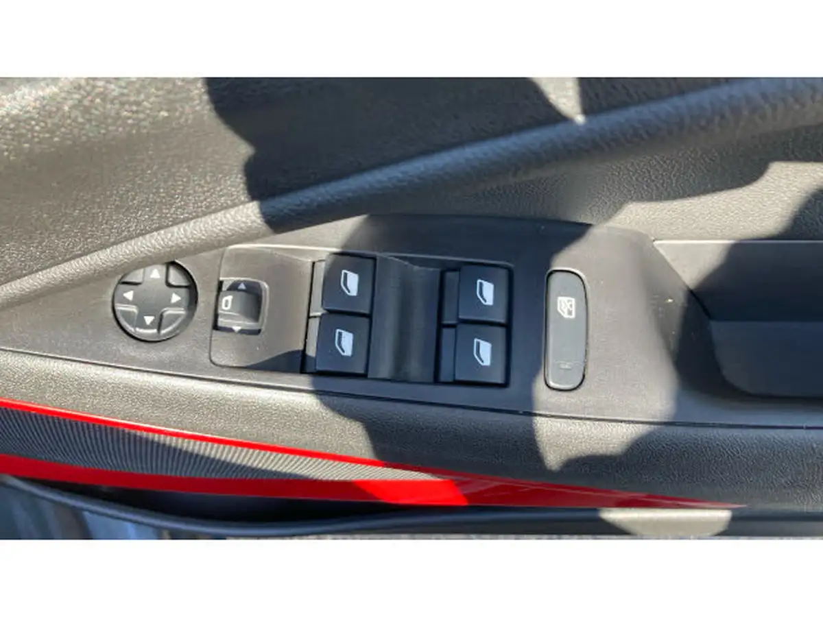 2023-vauxhall-crossland-12-gs-110ps-big-20