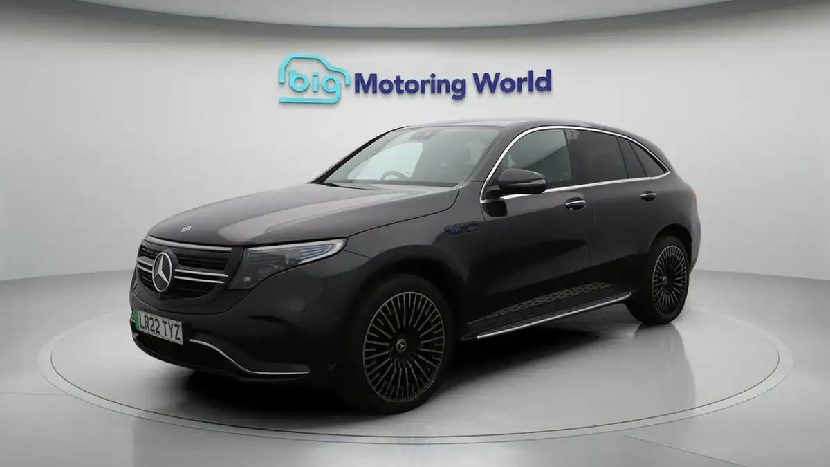 2022-mercedes-benz-eqc-e-eqc-400-amg-line-premium-big-3