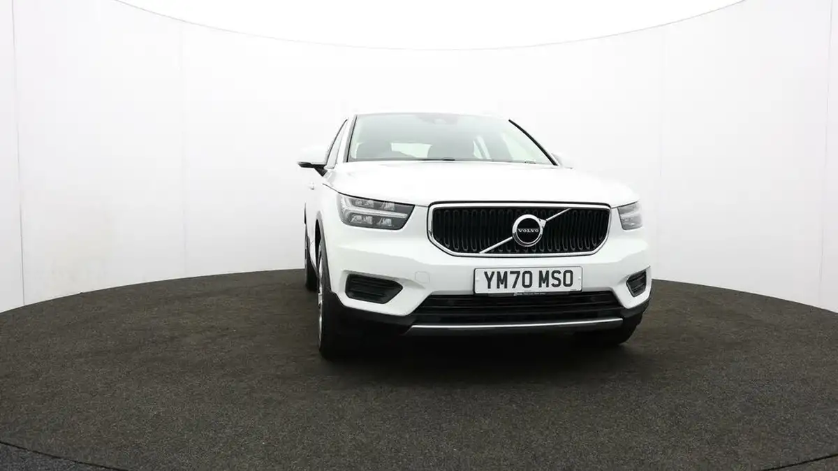 2020-volvo-xc40-20td-d3-momentum-geartronic-big-50