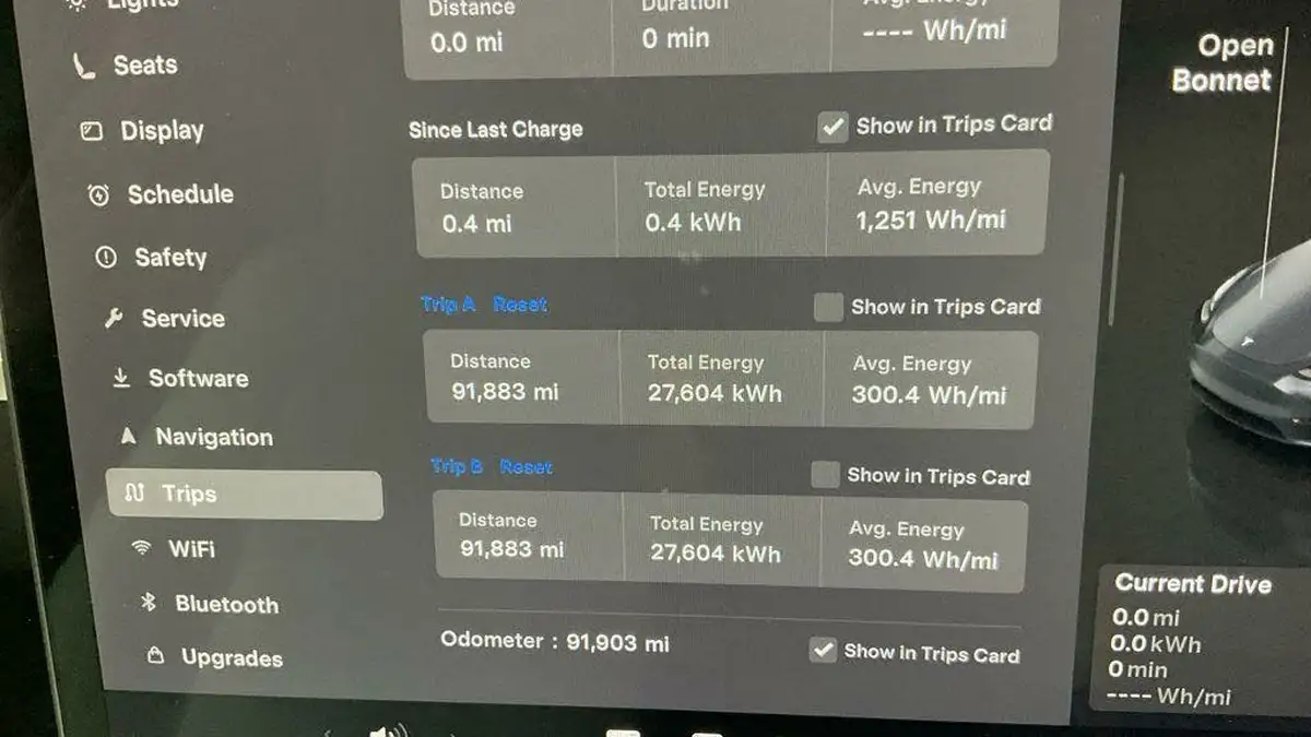 2023-tesla-model-y-e-long-range-big-11