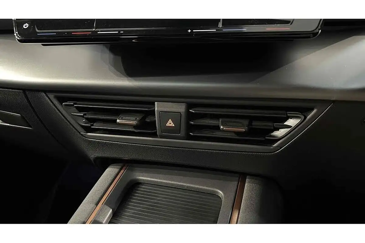 2023-cupra-born-e-v1-204ps-big-46