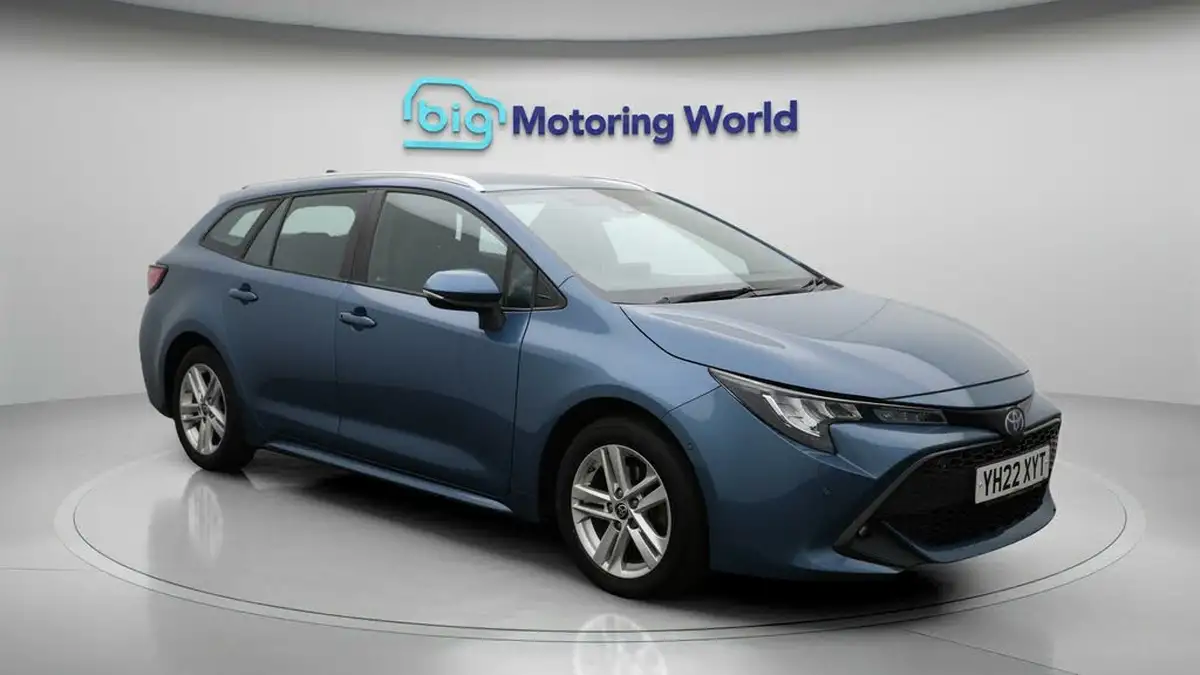 2022-toyota-corolla-18-vvt-i-icon-tech-spare-wheel-touring-sports-5d-big-1