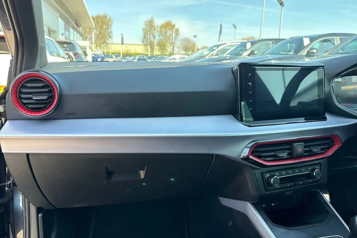 2023-seat-arona-10-tsi-fr-big-19