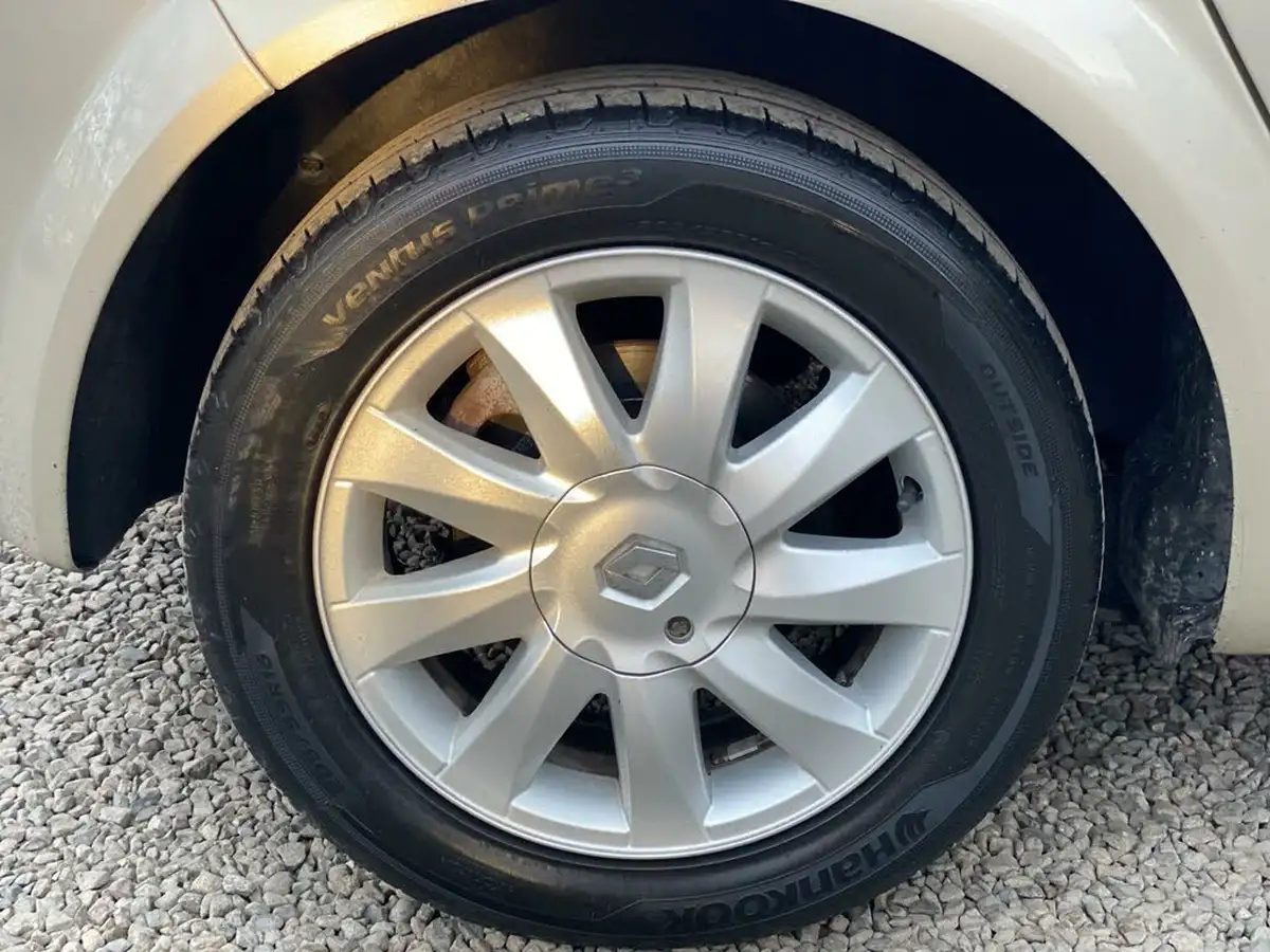 2008-renault-scenic-16-dynamique-big-45