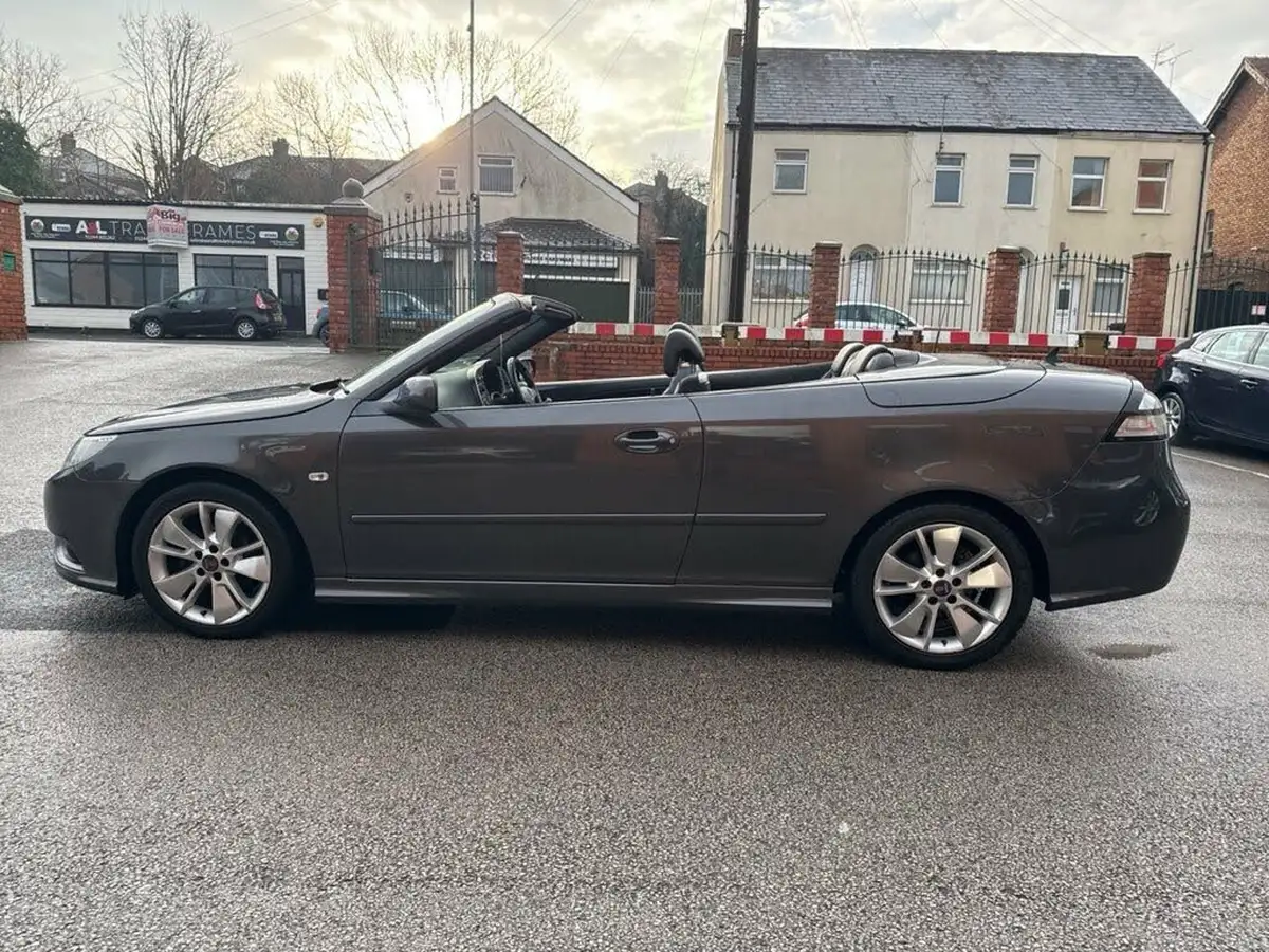 2011-saab-9-3-20-linear-se-18t-big-42