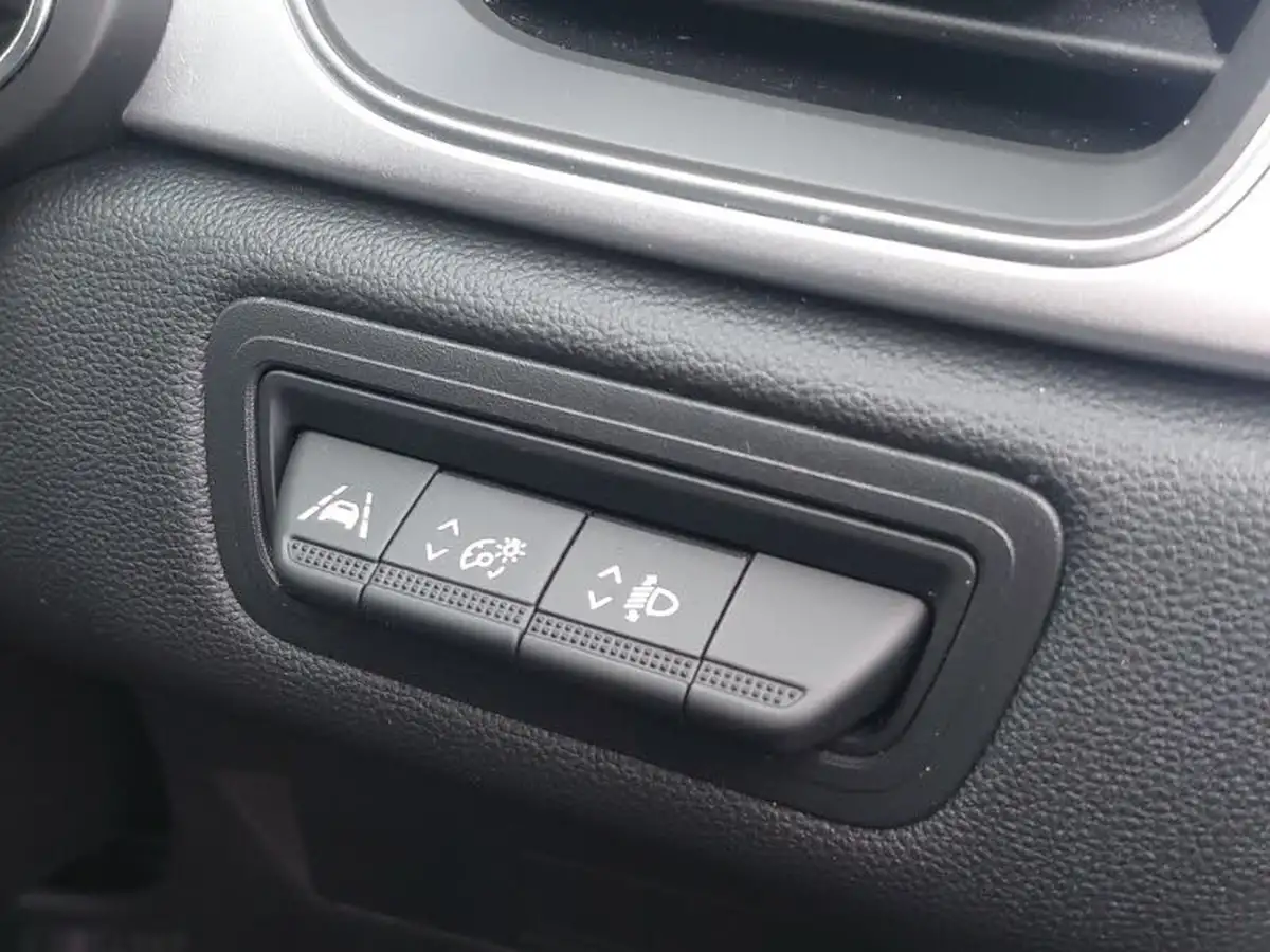 2021-renault-captur-10-tce-s-edition-100bhp-big-11