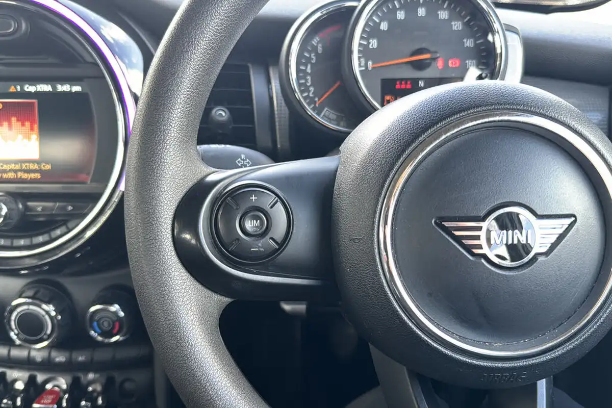 2019-mini-cooper-15-cooper-classic-hatchback-5d-big-15