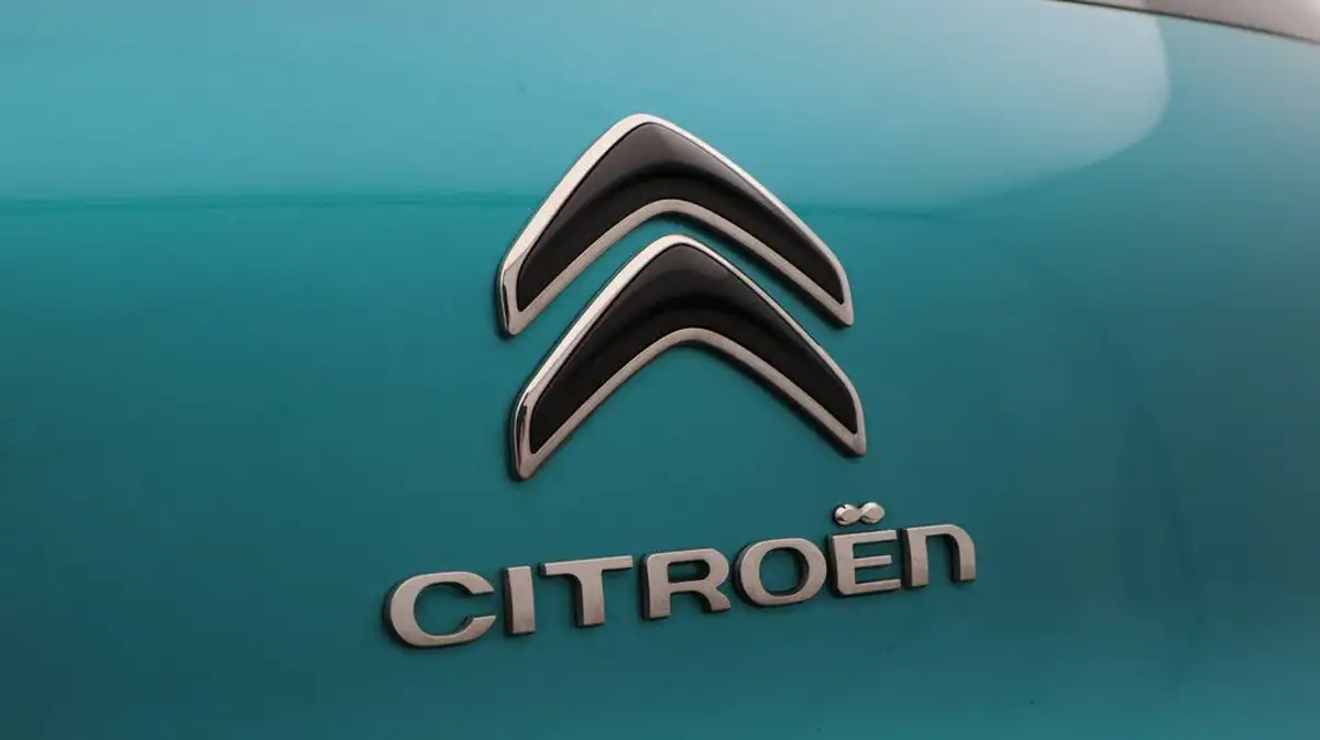 2023-citroen-c3-12-puretech-shine-plus-110ps-ss-eat6-big-21