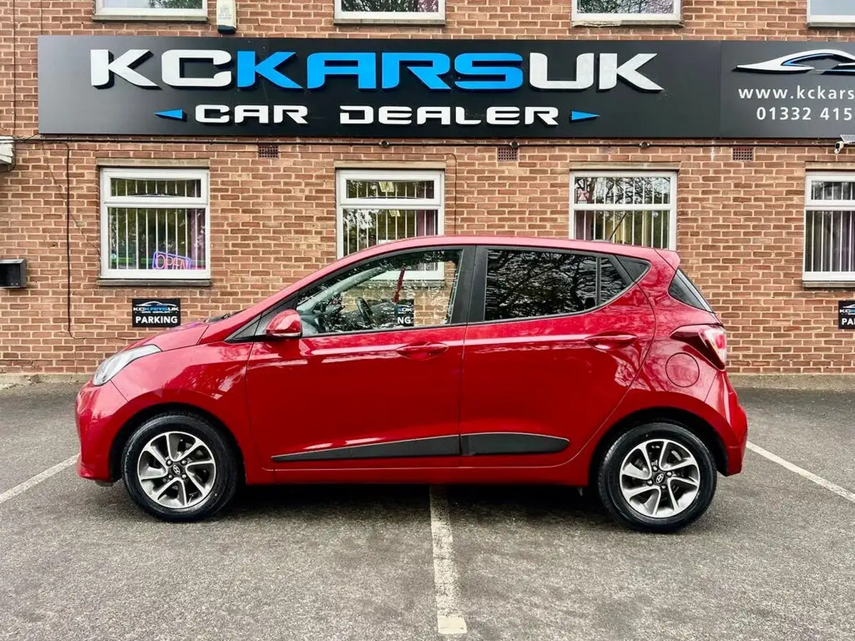 2017-hyundai-i10-10-premium-big-64