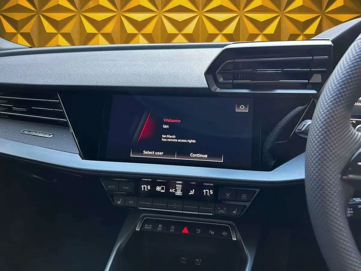 2025-audi-rs3-25-tfsi-carbon-vorsprung-sportback-5d-big-13
