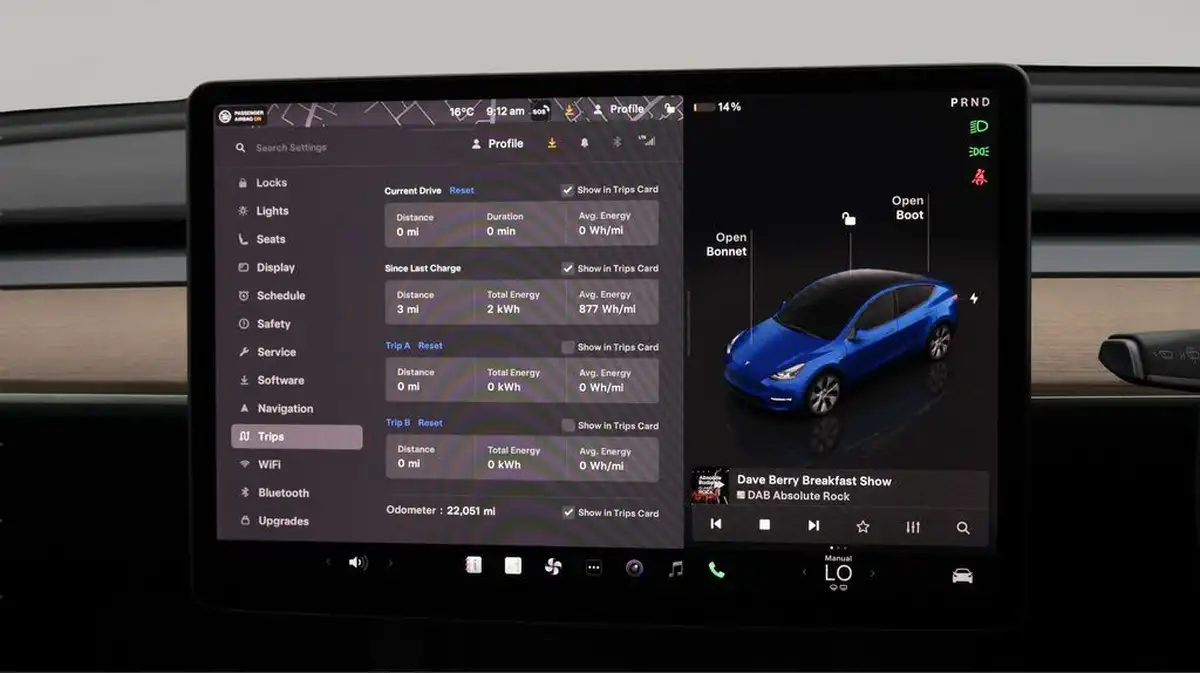 2022-tesla-model-y-e-long-range-big-10