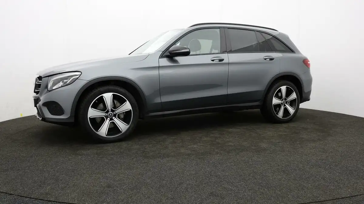 2018-mercedes-benz-glc-class-21d-glc220d-urban-edition-big-63